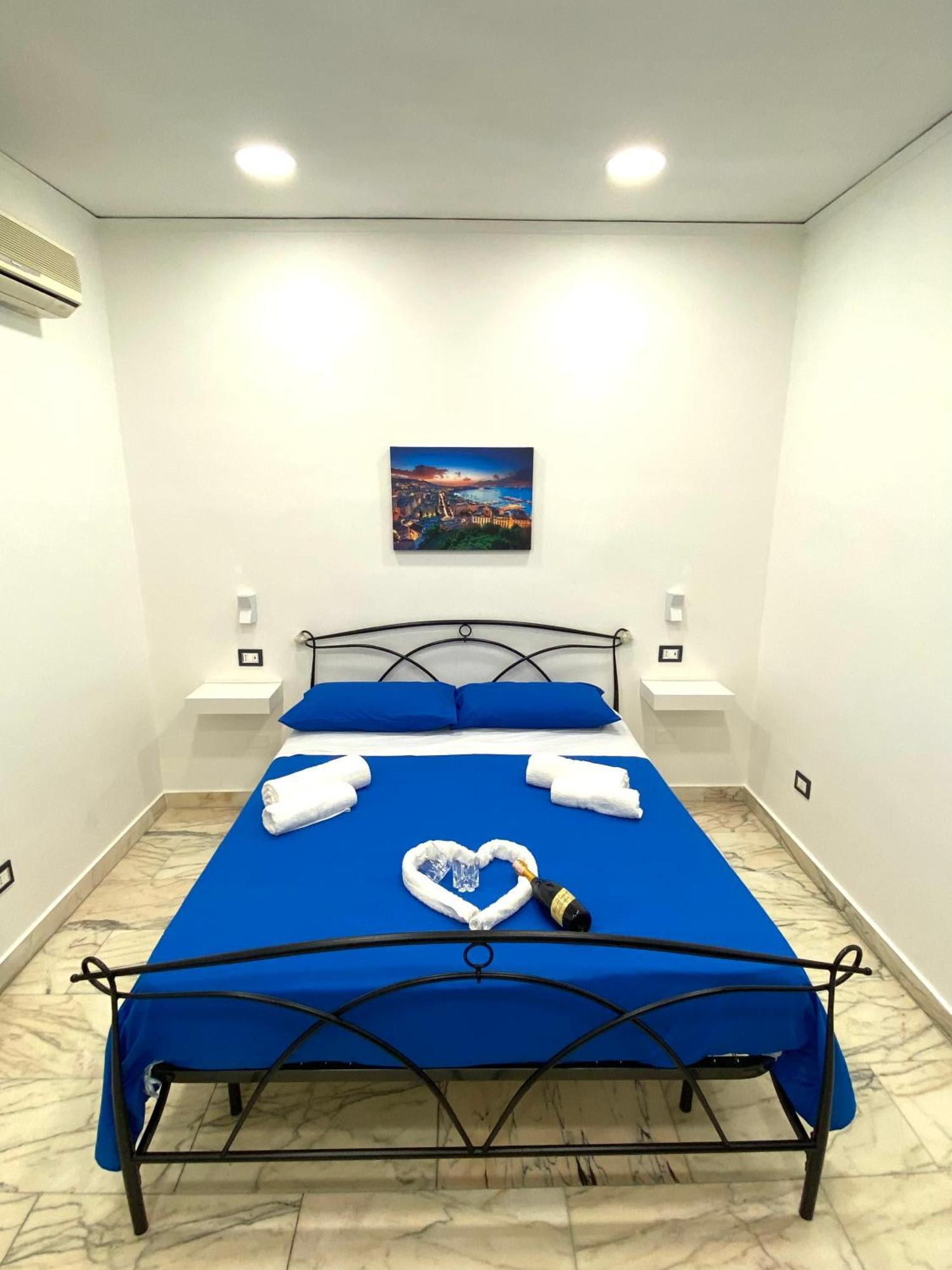 נאפולי Castellano Apartment מראה חיצוני תמונה